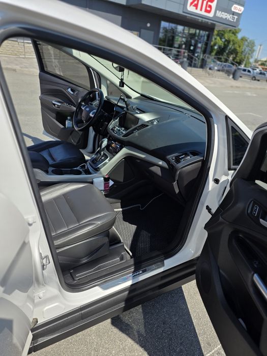 Ford C-Max Energi 2015