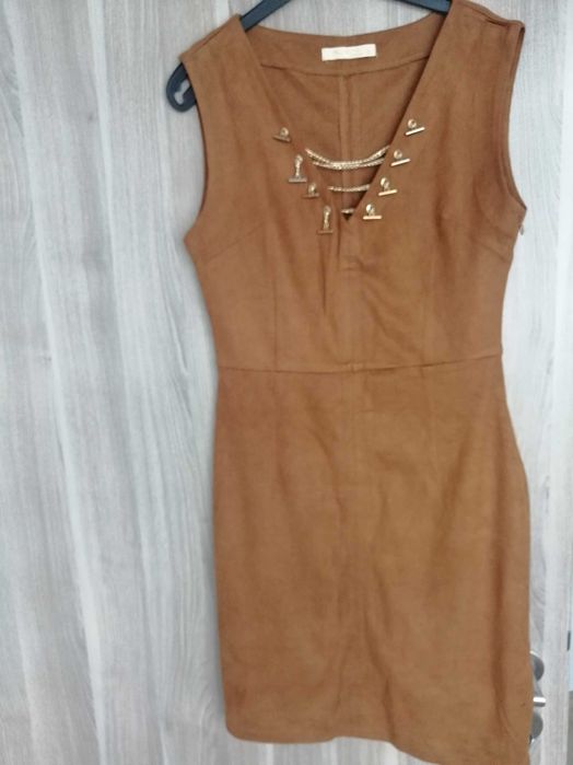 Sprzedam ubrania widoczne na zdjęciach