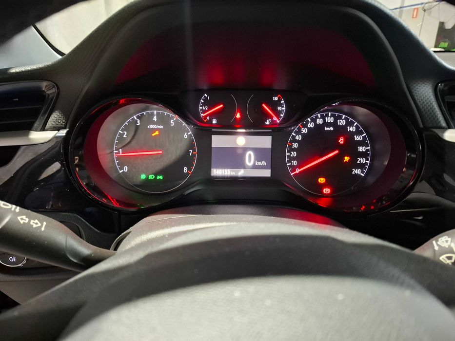 Opel Corsa 1.5 D Edition 5 Lug Apen 140 Mil kms Nacional de 2021