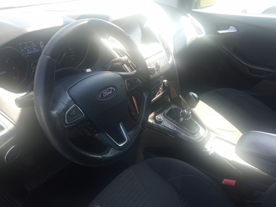 Ford Focus SW 1.5 TDCI  120cv foto 4