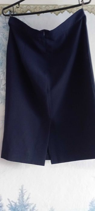 Костюм жіночий з спідницею