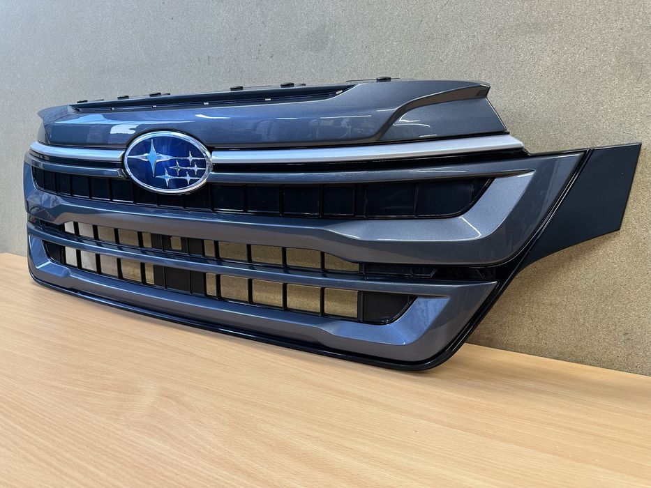 Решітка радіатора гриль Subaru Forester SL S15 91121SL020 91121SL030