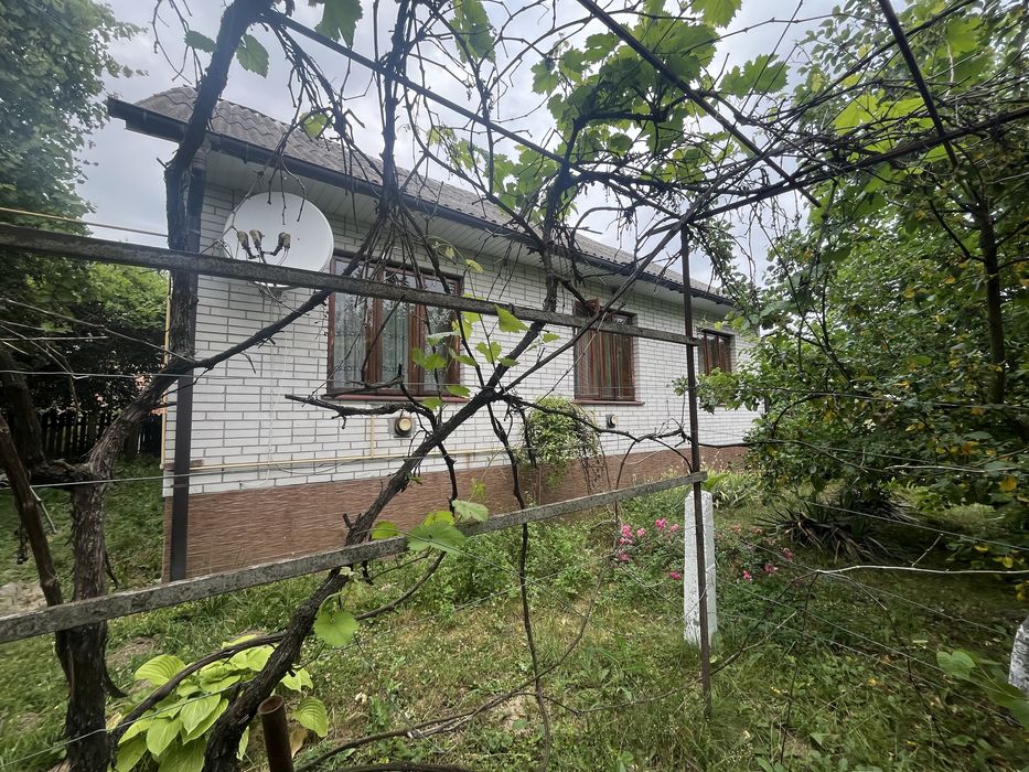 Будинок 17 км від міста Сокаль