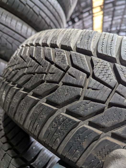 215/65R17 Hankook (2шт) як нові