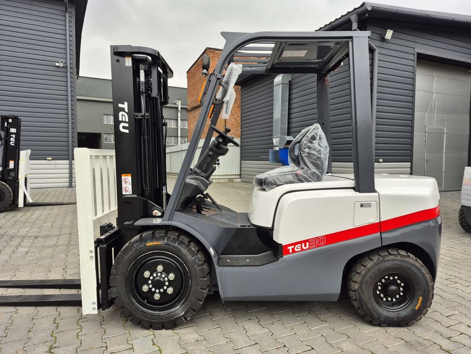 Новий вилковий навантажувач, погрузчик