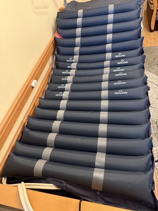 Materac pneumatyczny przeciwodlezynowy z kompresorem GWARANCJA !