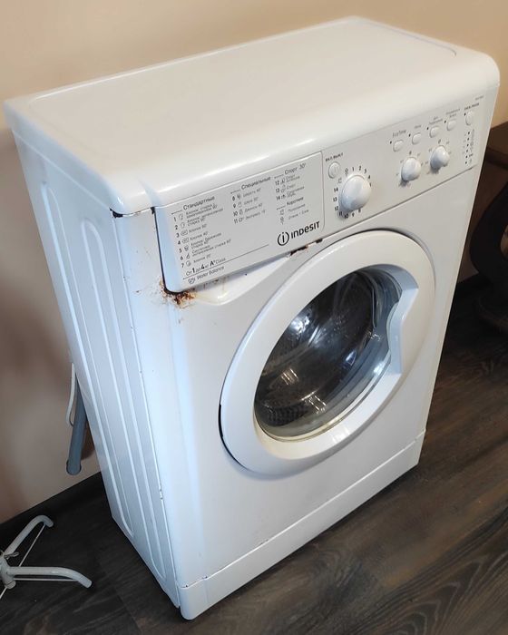 Indesit IWUC 40851 (вузька) на з/ч