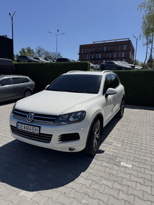 Volkswagen Touareg 3.0 дизель 2011р