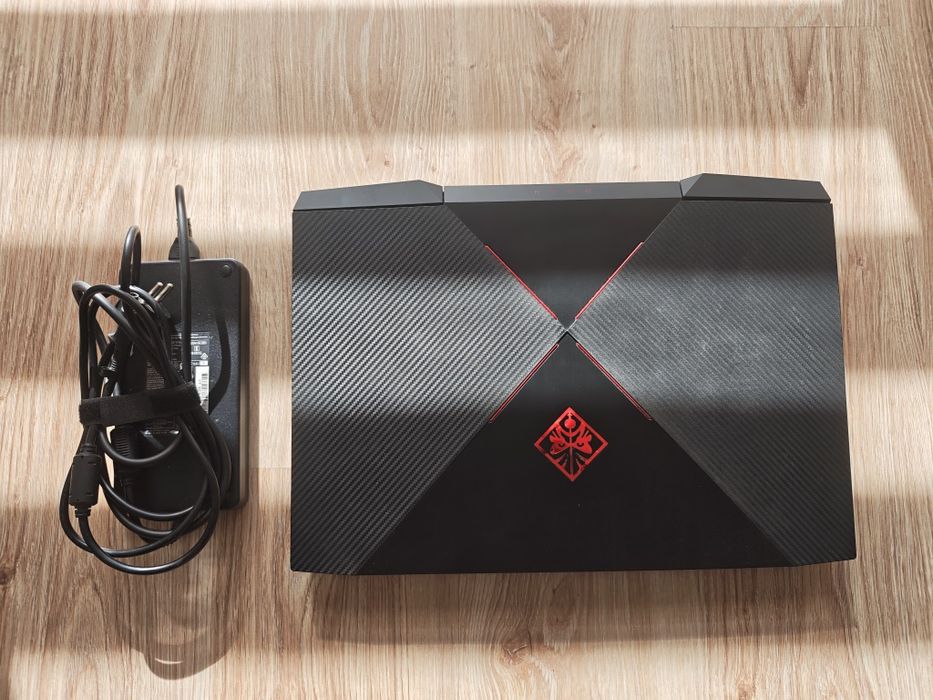 HP Omen 17 an009nw i7 16gb RAM,  256gb SSD/2TB HDD GTX 1060 + torba