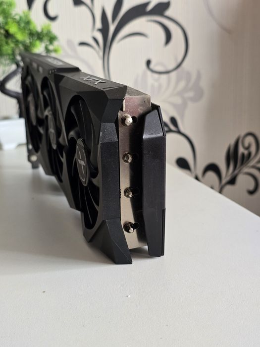 AMD XFX Radeon RX 6700 XT Speedster SWFT 309  12GB Пломба