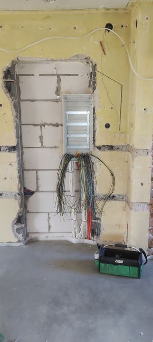 Elektryk, instalator. Pomiary elektryczne. Montaż pomp ciepła i klimy.