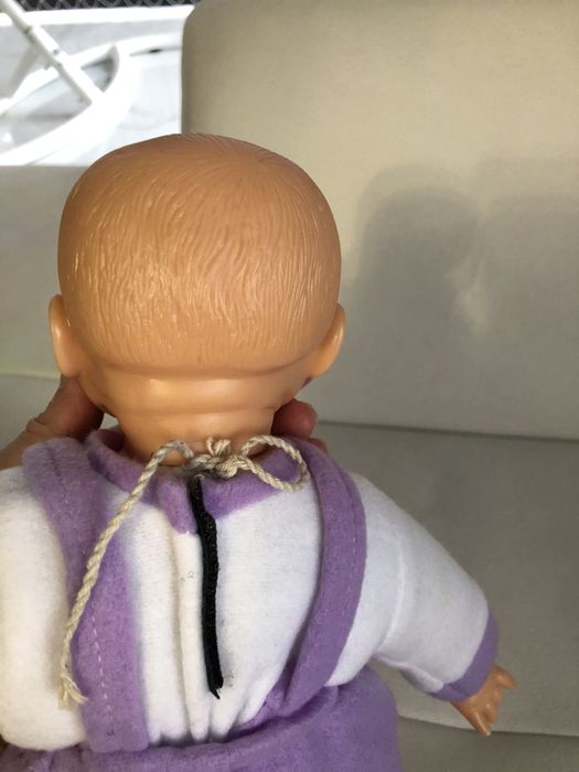 Гарна лялька, пупс.