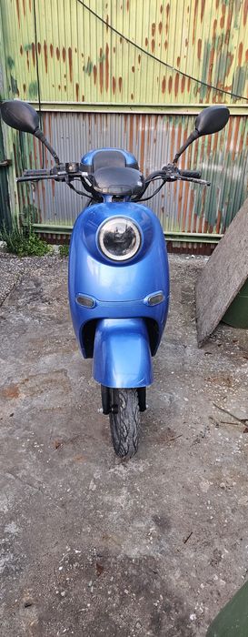 Vendo moto elétrica 750€
