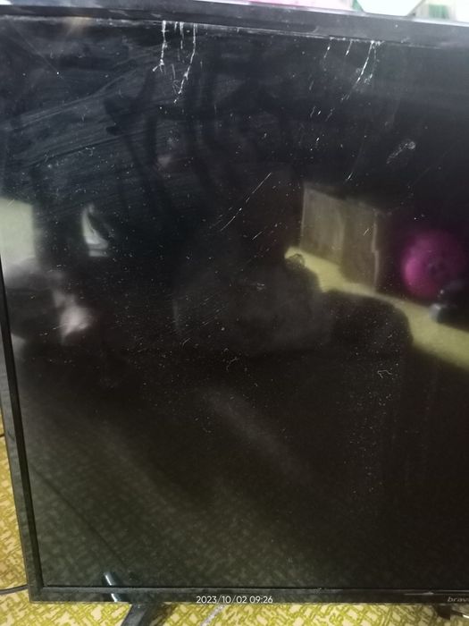 Телевізор bravis 32"