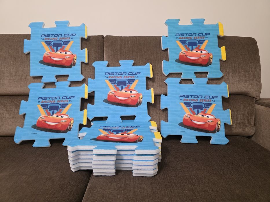 Duże puzzle piankowe 8 kompletów mata Cars Auta Pixar Disney