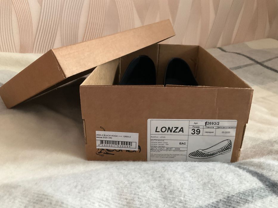 Жіночі туфлі Lonza