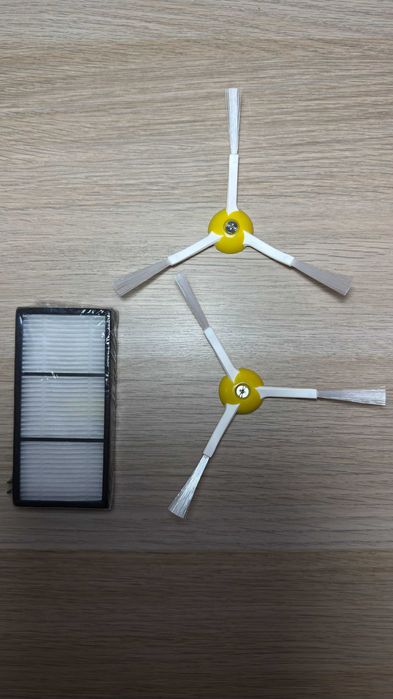 Dwie szczotki boczne i filtr HEPA do iRobot Roomba 800/900 boczne