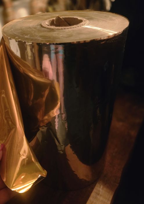 folia refleksyjna / termoizolacyjna z warstwą metaliczną (srebrną) i złotą