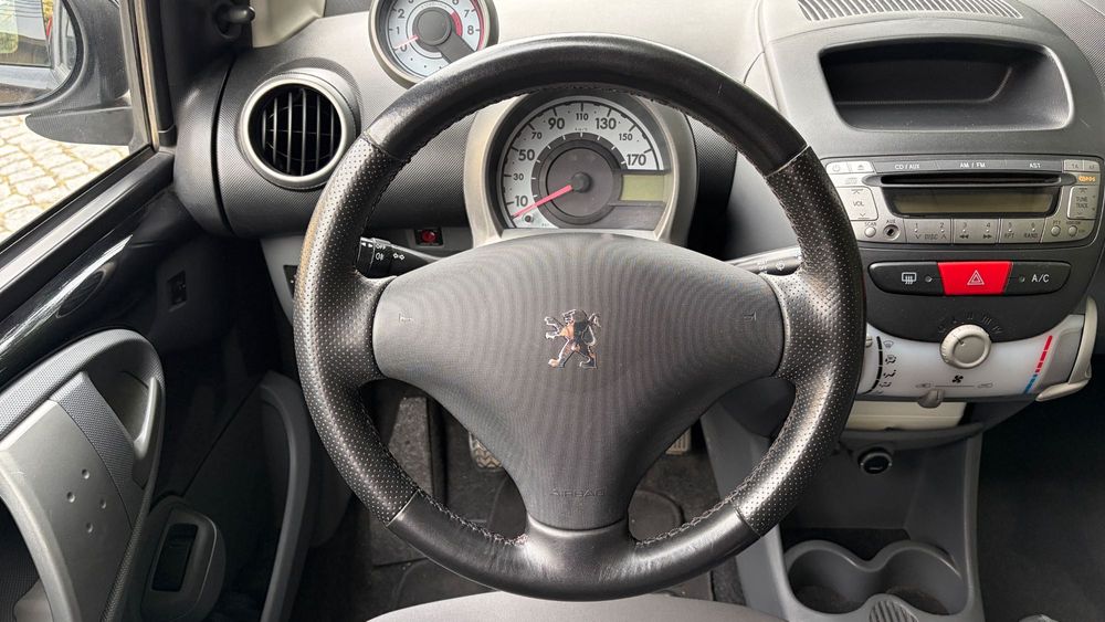Peugeot 107 impecável