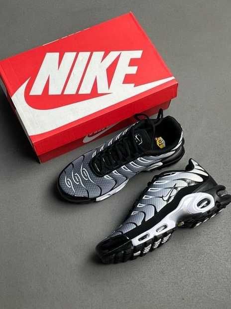 Nike Air Max TN Plus R.40