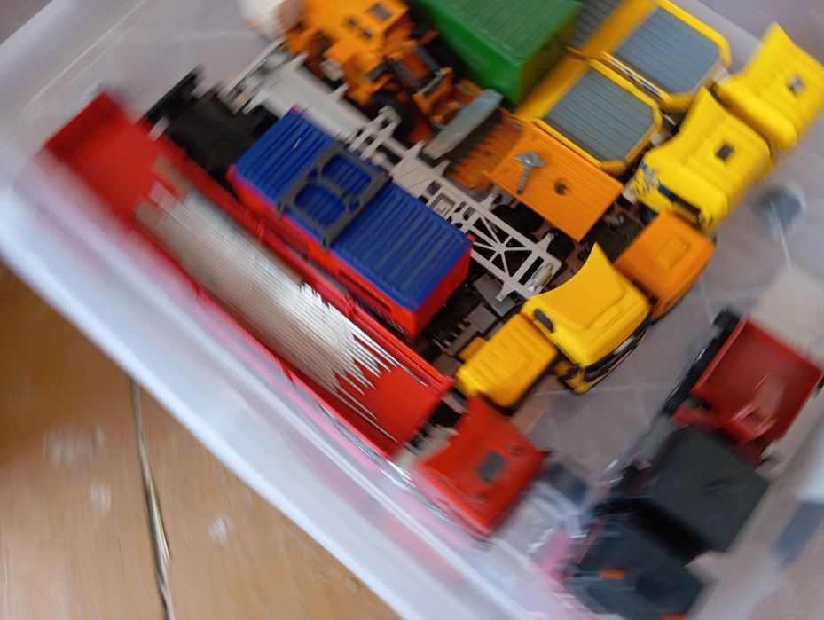 Zabawki siku matchbox corgi
