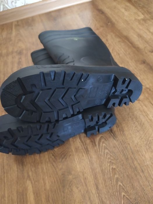 Захисні гумові чоботи з металевим носком  розмір 42