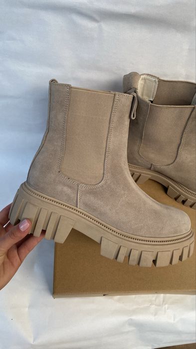 Ботинки челсі, жіночі