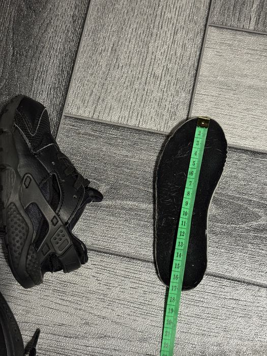 Nike huarache кроссовки оригинал 26 размер черные детские найк