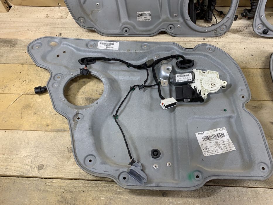 Склопідйомник / моторчик склопідйомника / механізм Caddy Touran