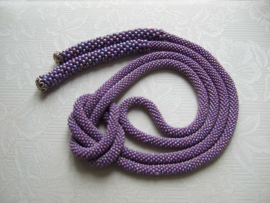 Прикраса з бісеру "Ларіат"