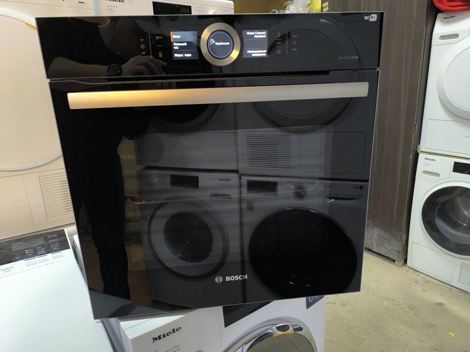 Духова шафа з функцією пароварки Bosch HSG856XB6 Series 8