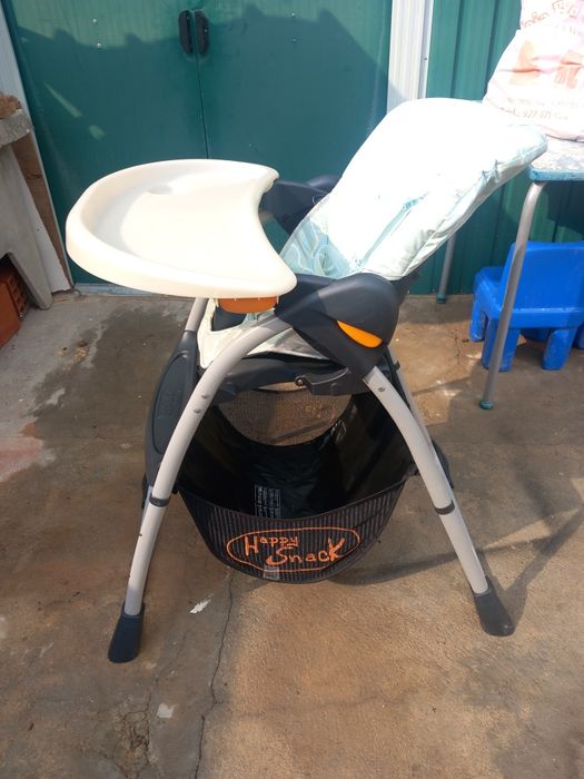 Cadeira de comer  de bebe chicco
