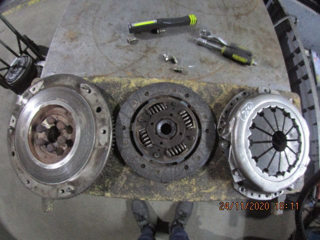 Kit embraiagem TOYOTA Corolla Sedan (_E8_)