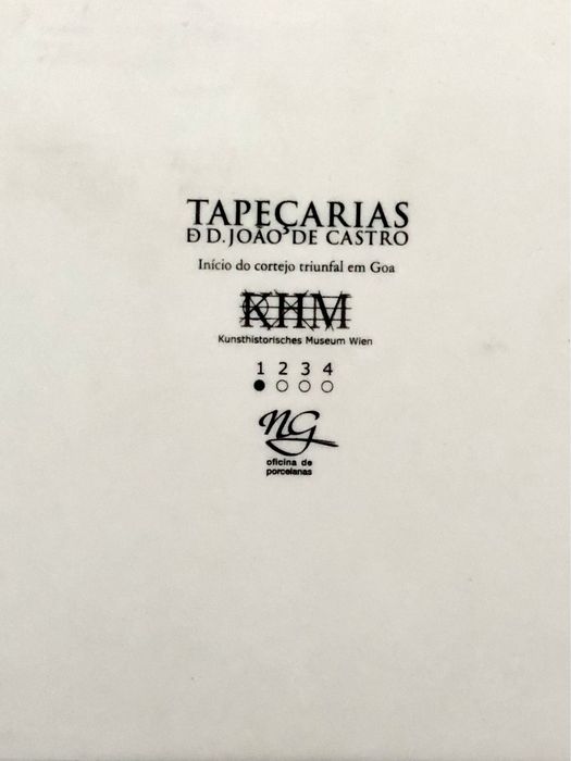 Prato cerâmica “Tapeçarias D D. João de Castro”