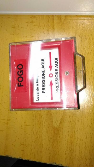 Alarme de intrusão e de incêndio