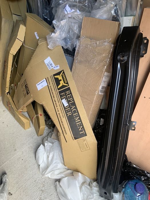 Усилитель бампера Jetta