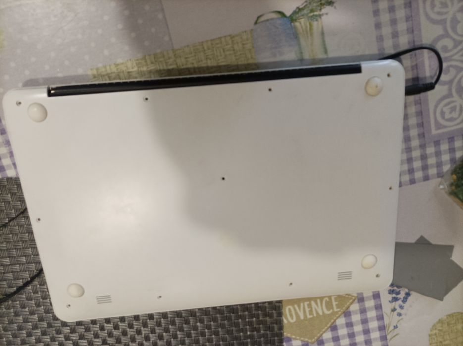 Продам 2 нетбук visionbook