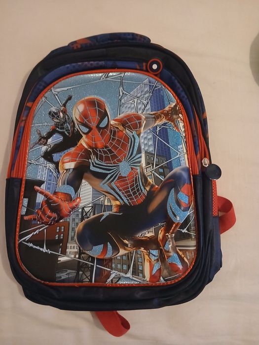 Mochila 3D Homem-Aranha + Estojo Novo (Conjunto Marvel)