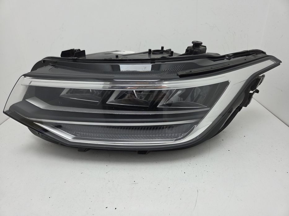 Фара ліва VW Tiguan 2022-2024 USA