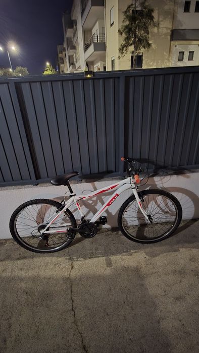 Bicicleta marca Team roda 26 pouca utilização