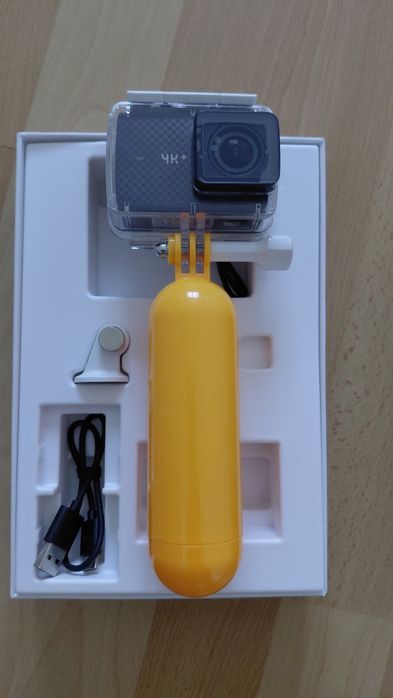 Kamera sportowa Xiaomi Yi 4K+. Obudowa wodoszczelna. Bojka. Itd.