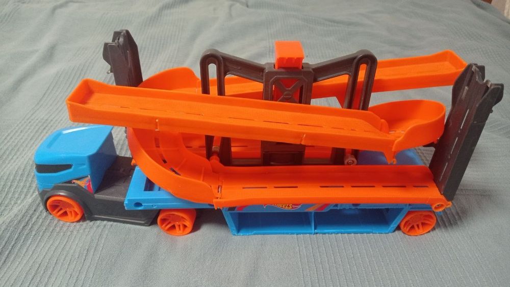 Трек, вантажівка-транспортер Hot Wheels City Крутий спуск