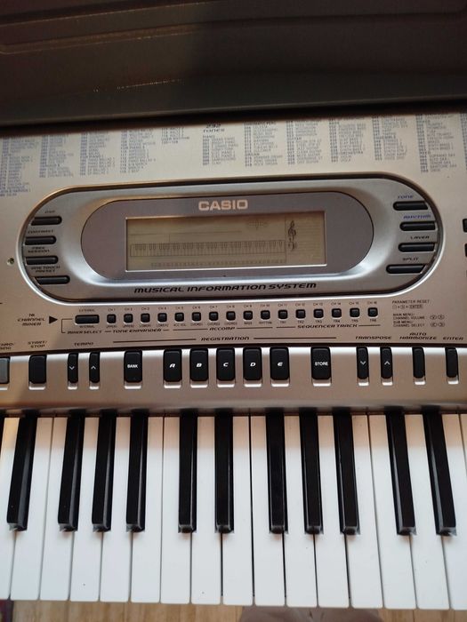 Teclado Casio WK-1800 Digital Piano Keyboard