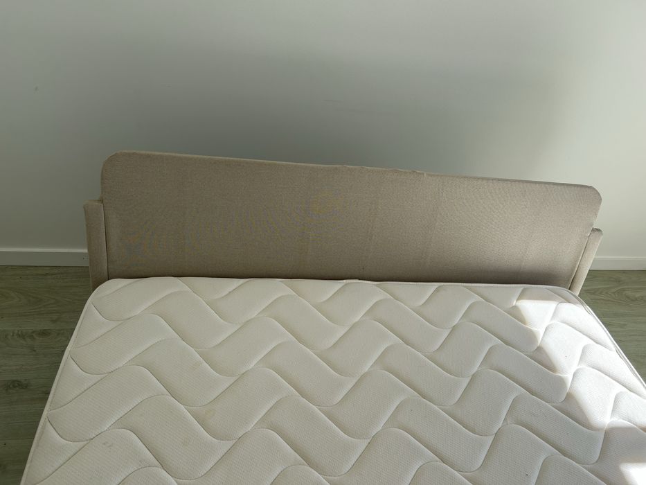 Cama de casal com colchão