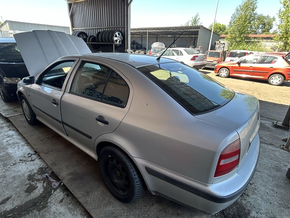 Skoda Octavia 1.6 SR 2002 rok