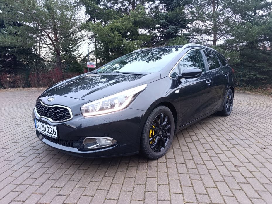 *Cee'd 1.6CRDI 128km Alu Navi Klimatronic Kamera Ledy Parktronic Hak