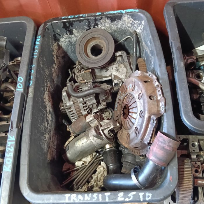 TRANSIT (86-03).2.5 TD.Alternator,rozrusznik i inne czesci silnika.