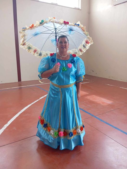 Trajes de Marchas Populares para alugar