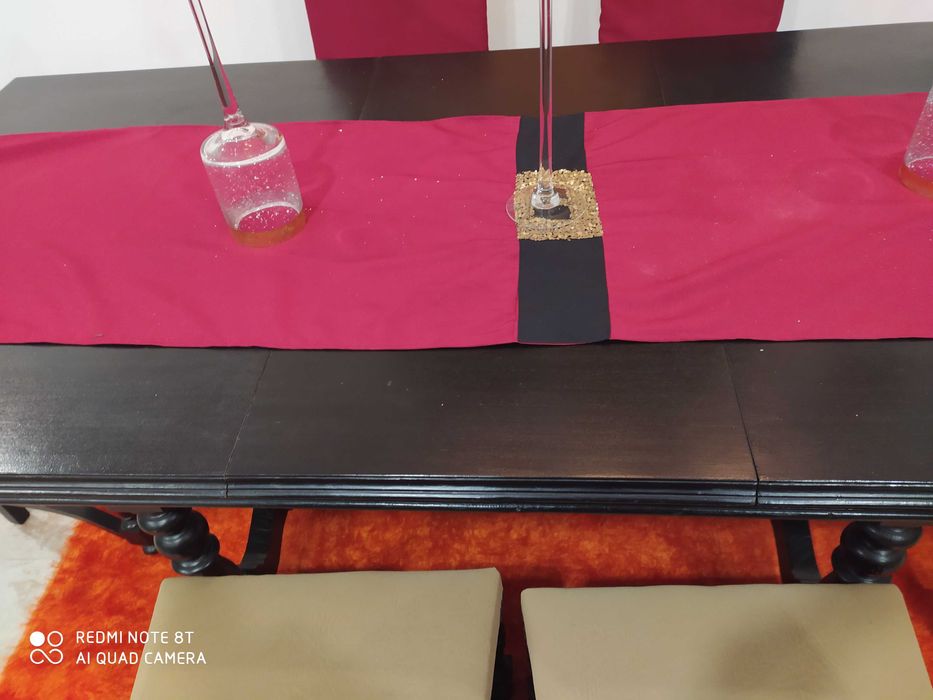 Vendo mobília de sala de jantar em cerejeira preta