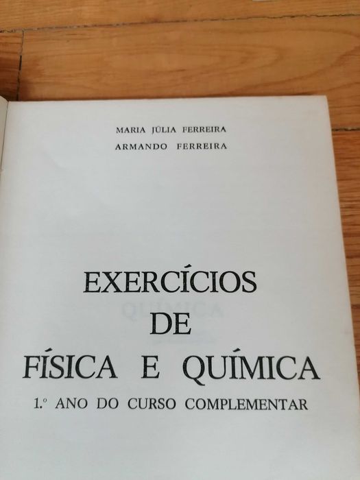 livros de física e química